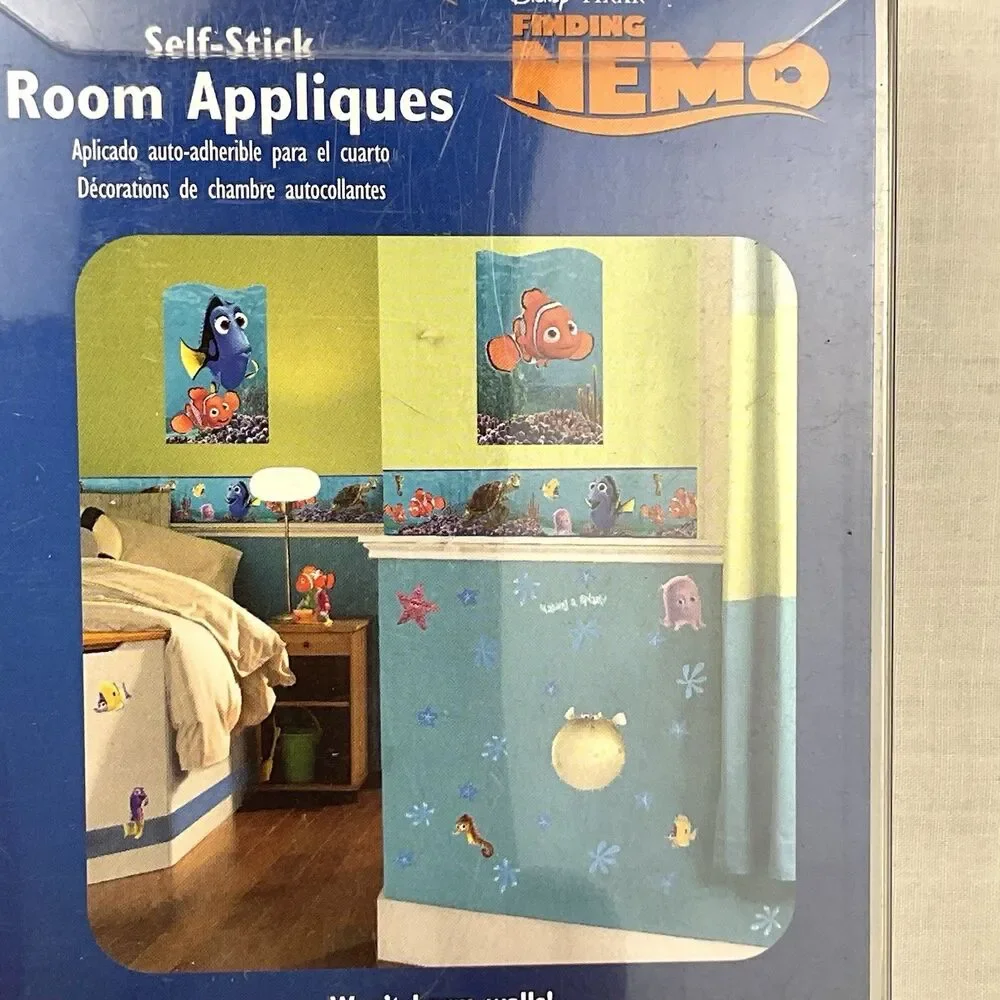Disney Pixar Finding Nemo Removable 17.25” Pre-Pasted Border & Stickers New